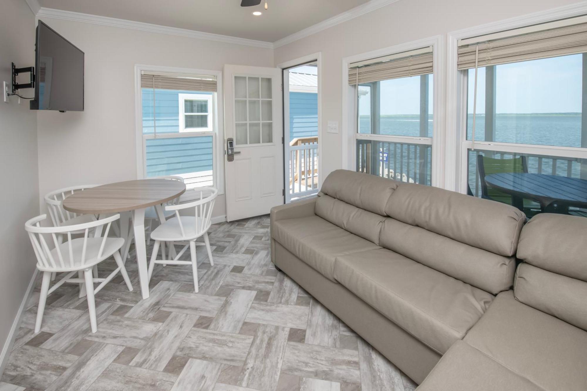 Blufin Bungalows & Marina Chincoteague Habitación foto