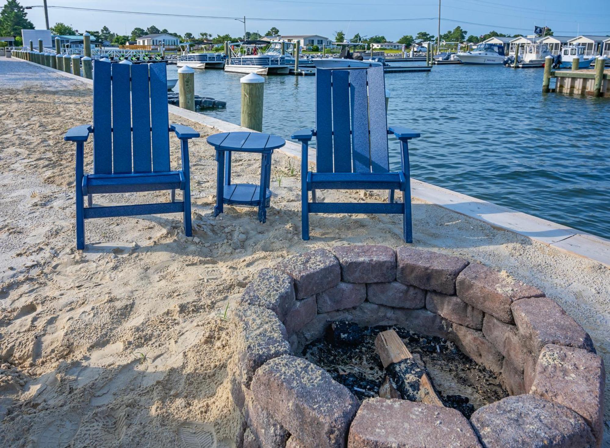Blufin Bungalows & Marina Chincoteague Habitación foto